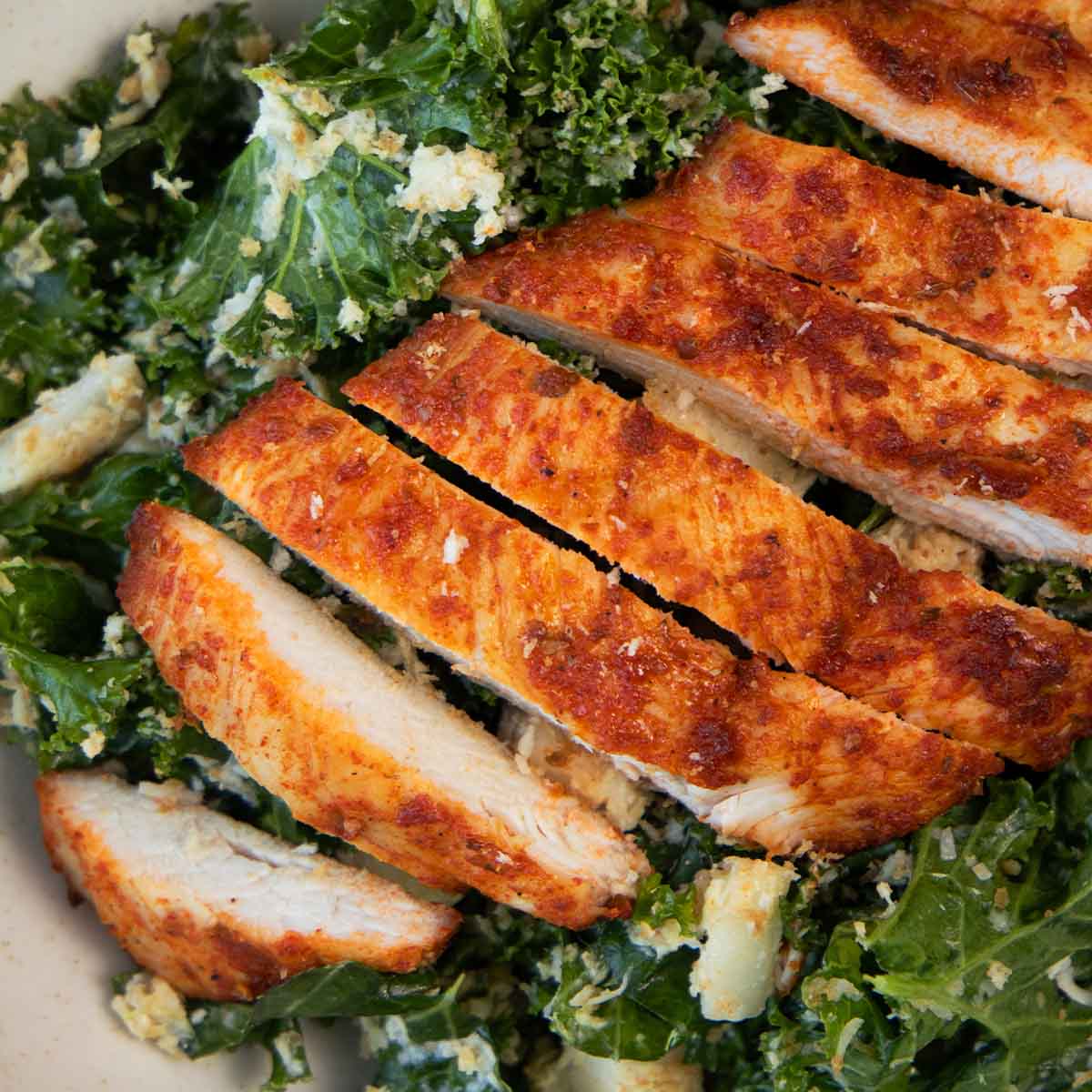 Cezario salotos su vištiena kitaip