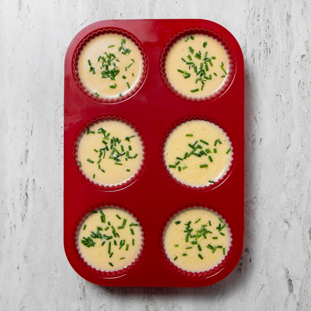 Kiaušinių keksiukų instrukcijos: 2 žingsnis.