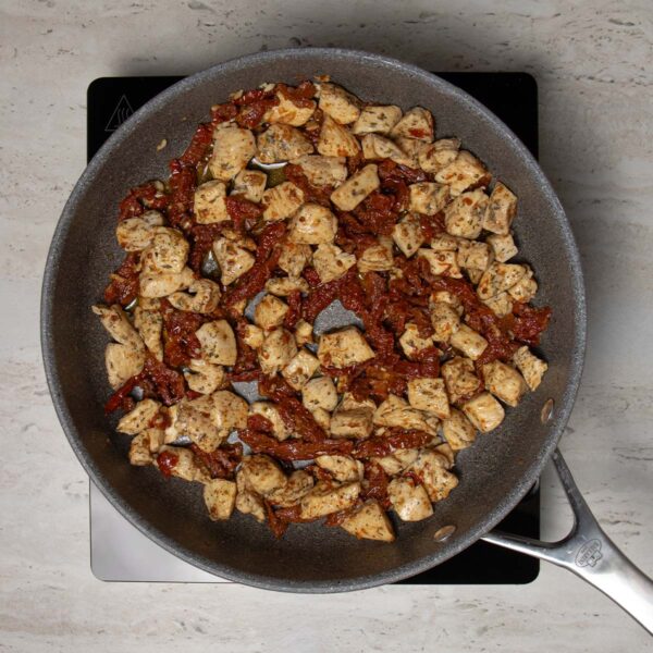 Makaronų su vištiena instrukcijos: 3 žingsnis.