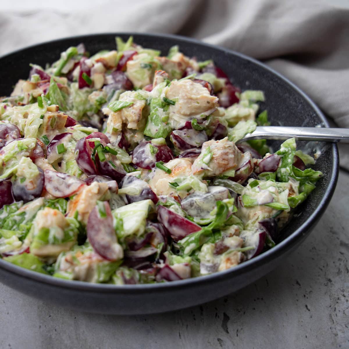 Salotų su vištiena instrukcijos: 3 žingsnis.