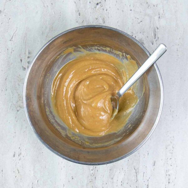 Spagečių su padažu instrukcijos: 1 žingsnis.