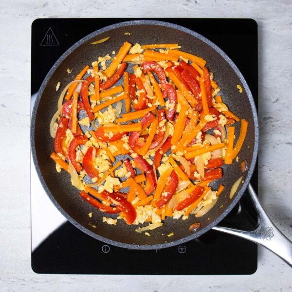 Wok makaronų instrukcijos: 6 žingsnis.