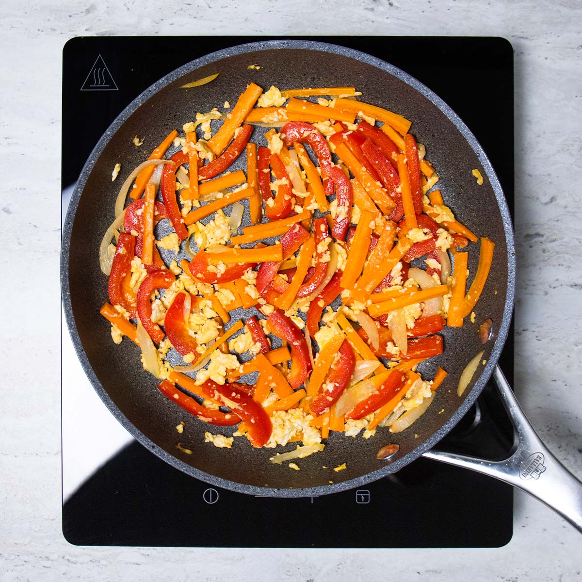 Wok makaronų instrukcijos: 6 žingsnis.